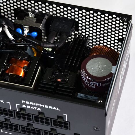 Блок питания Lian Li SP 750W 80+ gold