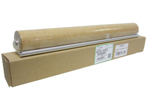 Вал с чистящим полотенцем в сборе Ricoh  AE045069