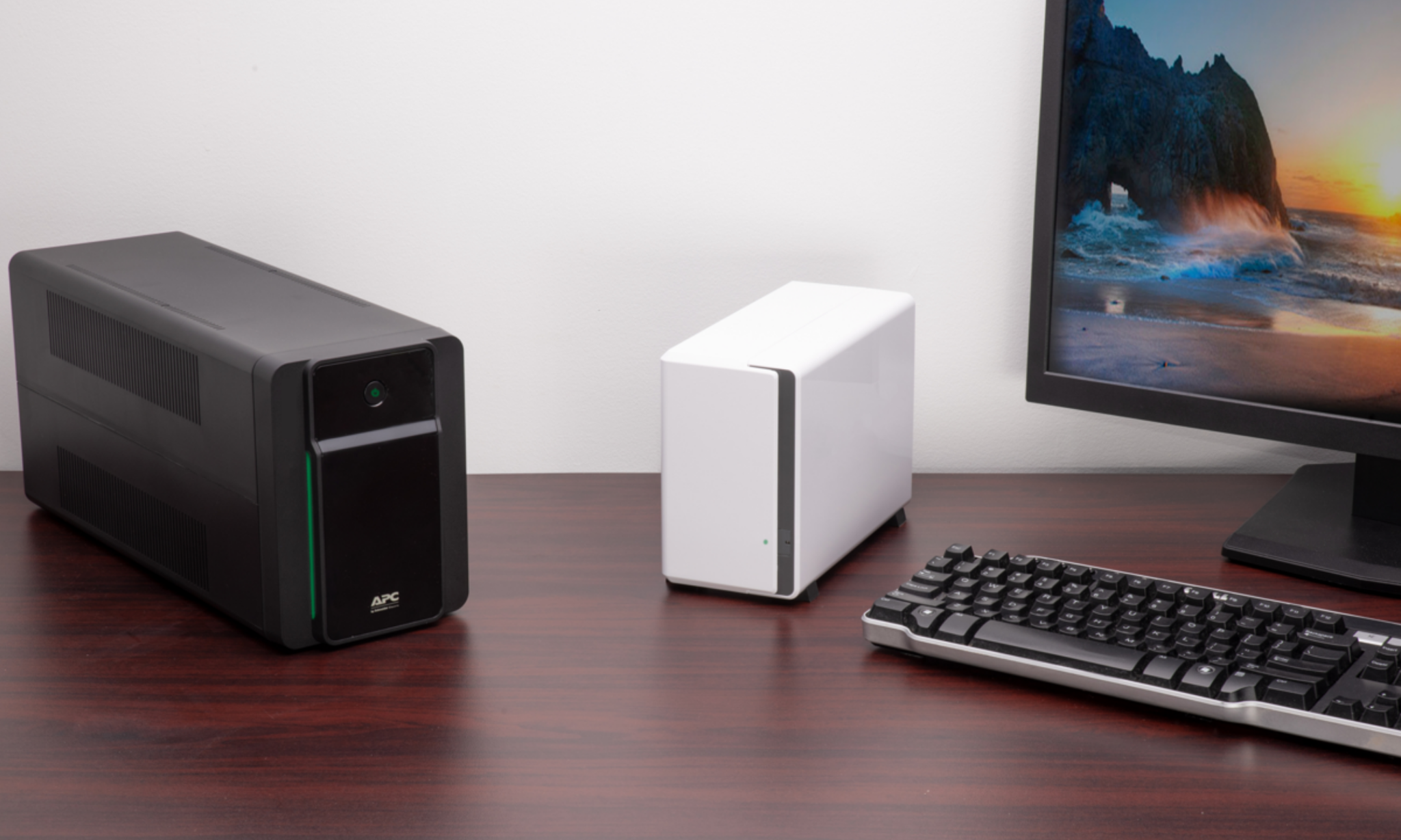 ИБП APC Back-UPS  2200VA (BX2200MI-GR)