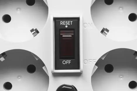 Стабилизатор напряжения Powercom TCA 1200