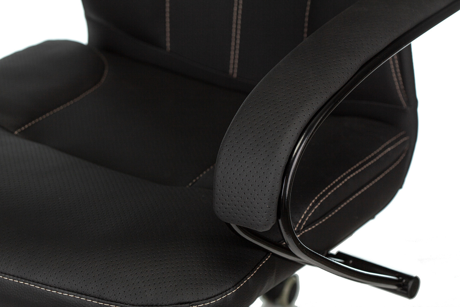 Кресло руководителя Бюрократ  CH-608