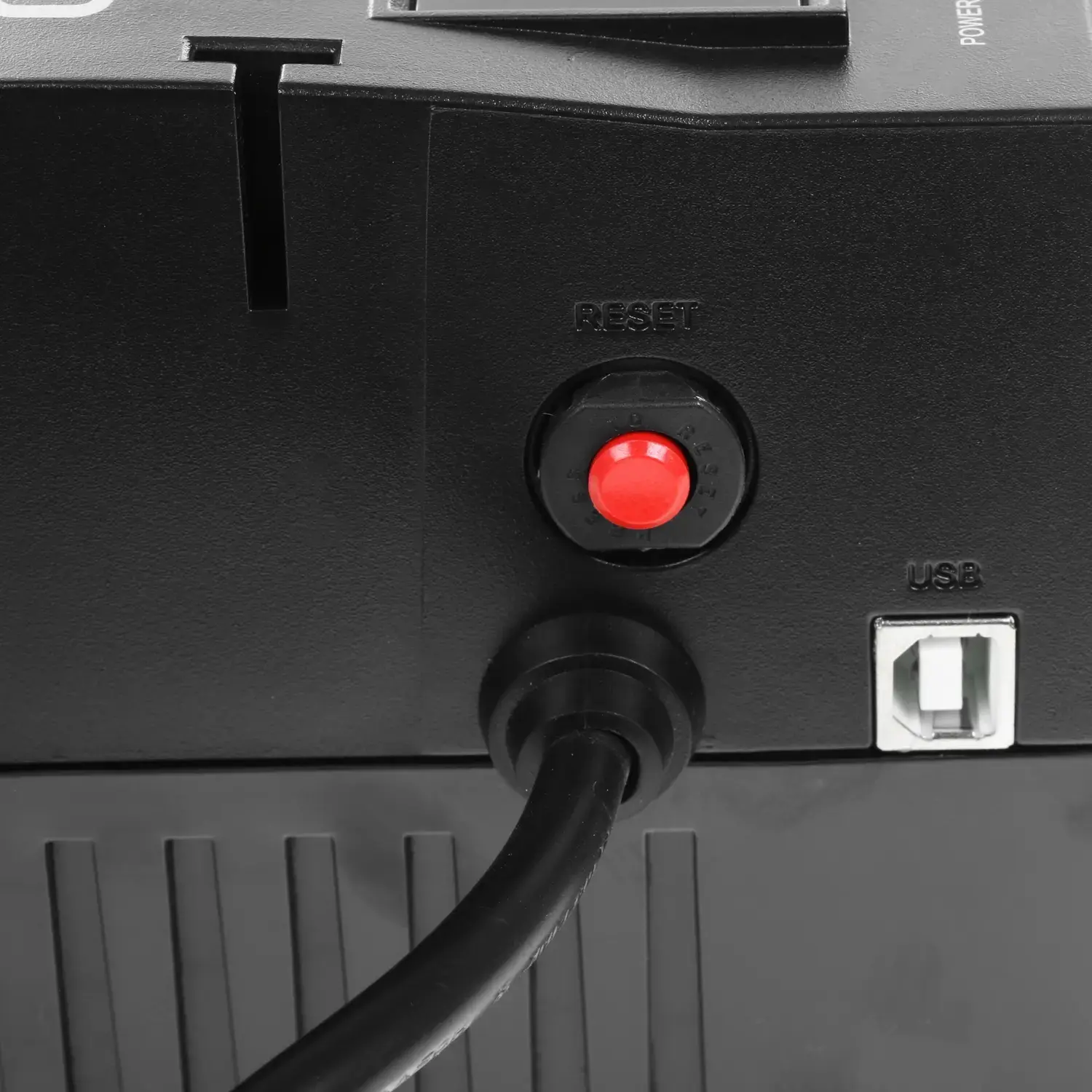 ИБП CyberPower Line-Interactive  BR700ELCD