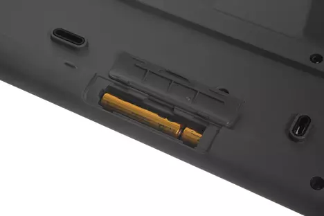 Клавиатура + мышь Logitech MK270 клав:черный мышь:черный USB беспроводная Multimedia (920-003381)