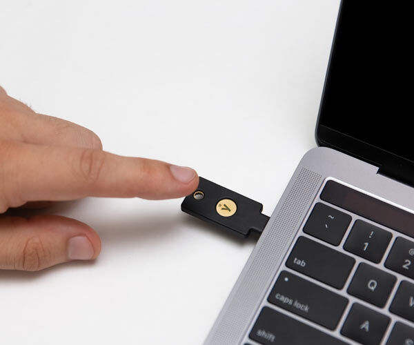 Устройство контроля доступа yubico Yubikey 5C NFC