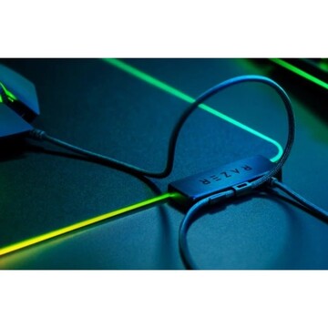 Razer Игровой коврик Firefly V2 RZ02-03020100-R3M1