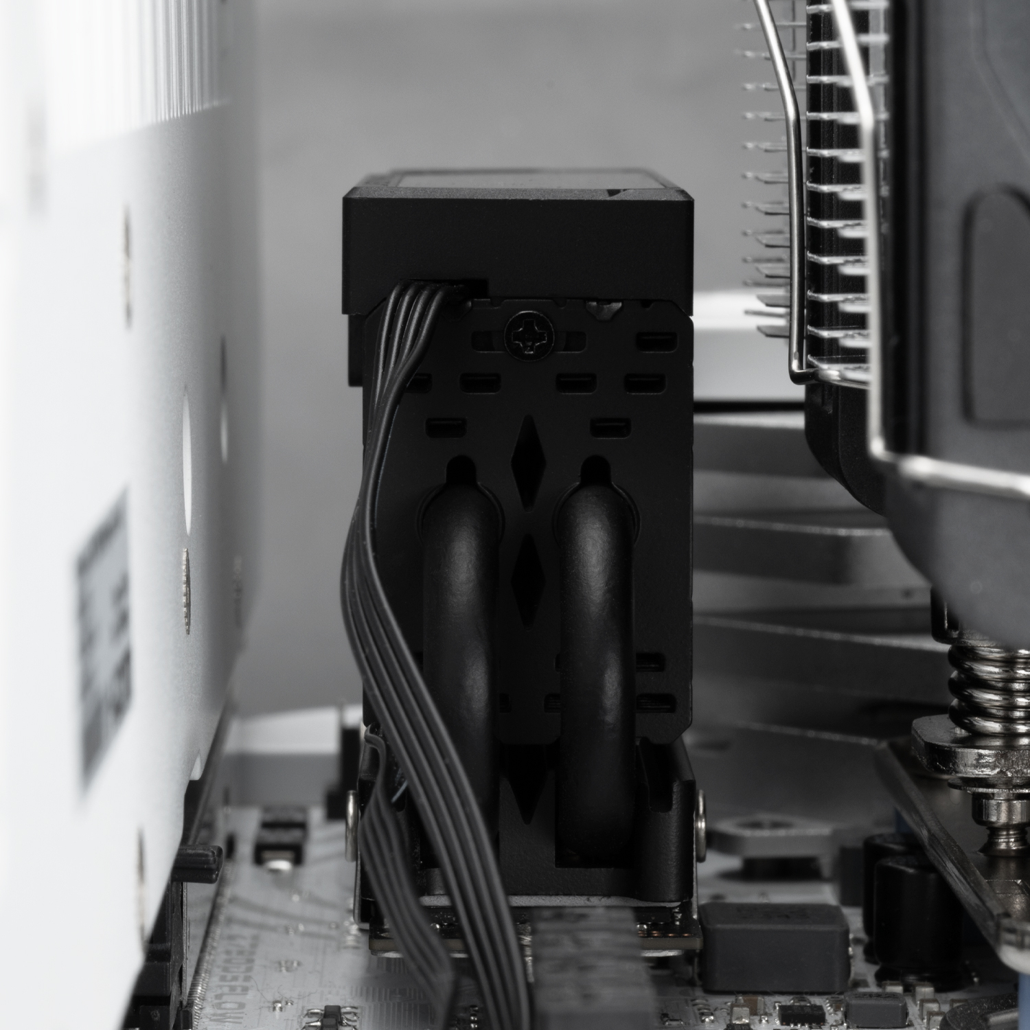 Радиатор Thermalright Радиаторы для SSD HR-10 2280 PRO Digital