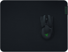Razer Игровой коврик Gigantus V2 RZ02-03330200-R3M1