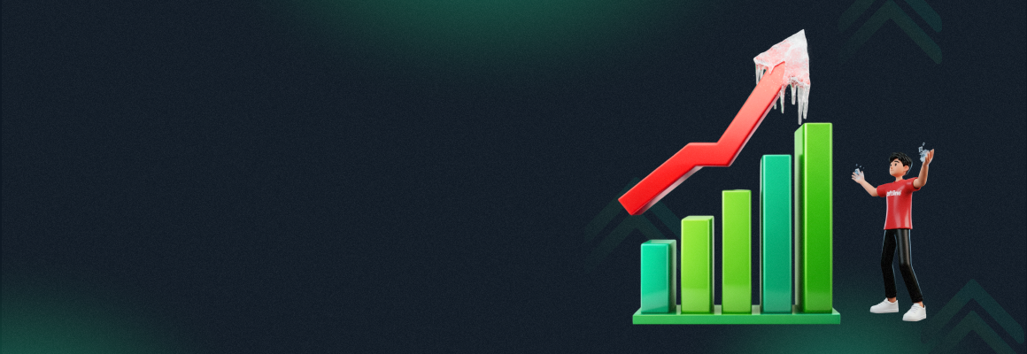 Изображение. График роста с замороженной стрелкой вверх. Рядом силуэт мужчины в красной футболке Softline